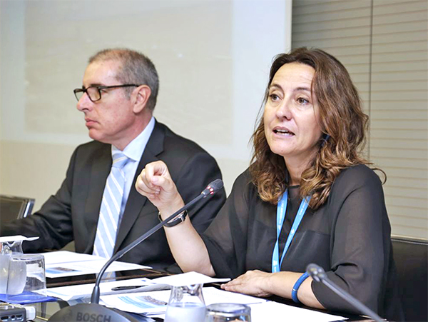 La presidenta y el director del puerto en una anterior presentación-