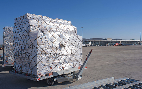 La industria de la carga aérea padece una alarmante escasez de oferta durante la crisis del coronavirus. 