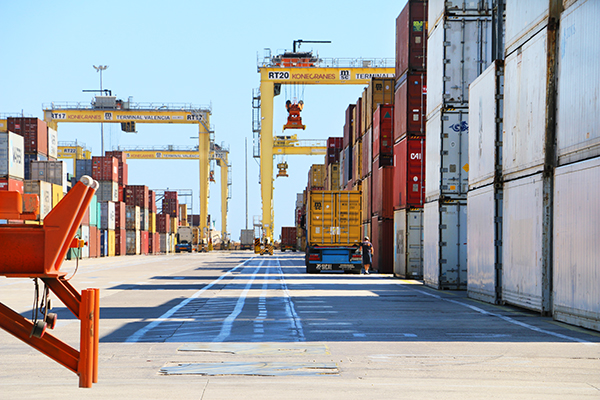 PIPE quiere que la Administración mejore el entorno competitivo de los puertos españoles con nuevas medidas de abaratamiento.
