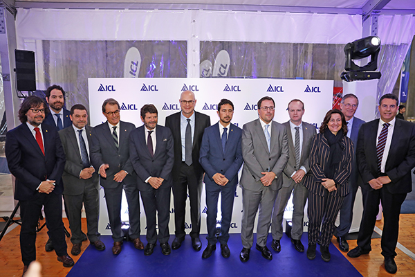 Damià Calvez, Mercè Conesa y los máximos directivos de ICL Iberia, entre otras autoridades.