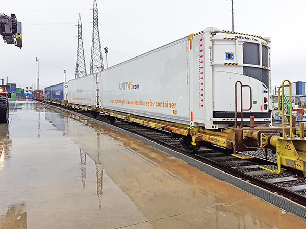 Imagen de la nueva conexión refrigerada que opera Transfesa Logistics entre España y Reino Unido. 