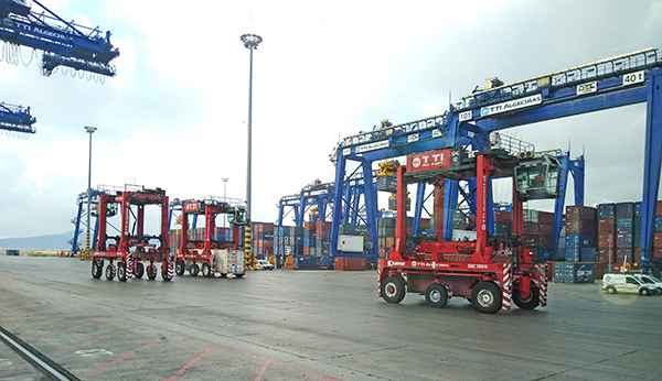 Operaciones terrestres en la terminal TTI-Algeciras.