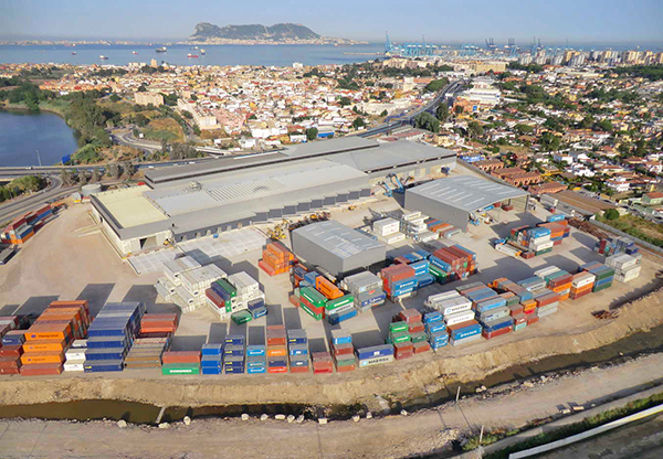 Plataforma multimodal de Grupo Alonso junto al puerto de Bahía de Algeciras.