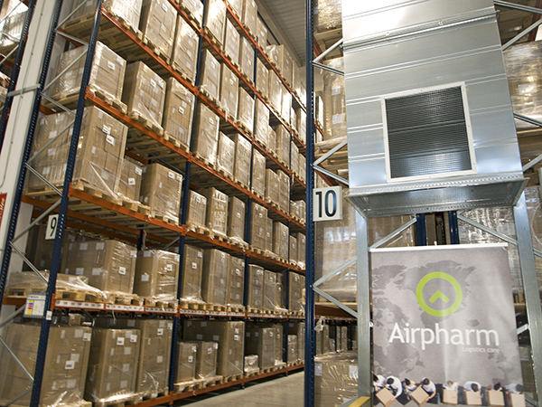 Imagen del interior de la plataforma logística de Airpharm en San Fernando de Henares (Madrid). 