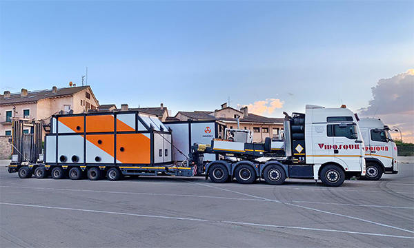 Grupo Virosque empleó dos góndolas rebajadas para este transporte para Innergy. 