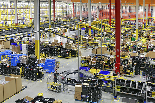 Centro logístico de Amazon. 
