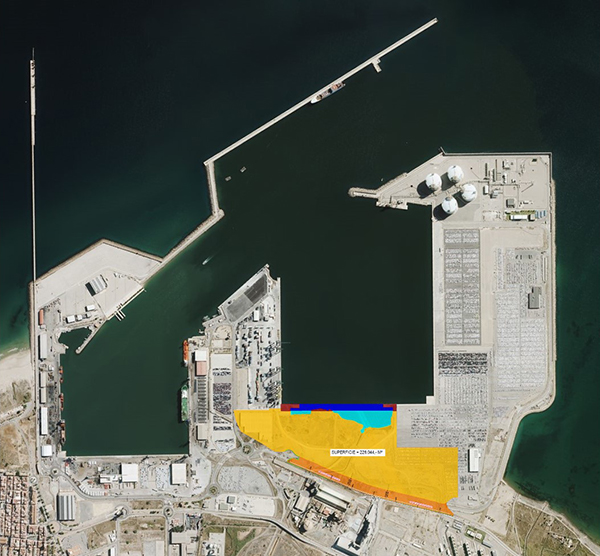 Espacio que ocupará la futura terminal polivalente en la segunda dársena del puerto de Sagunto.