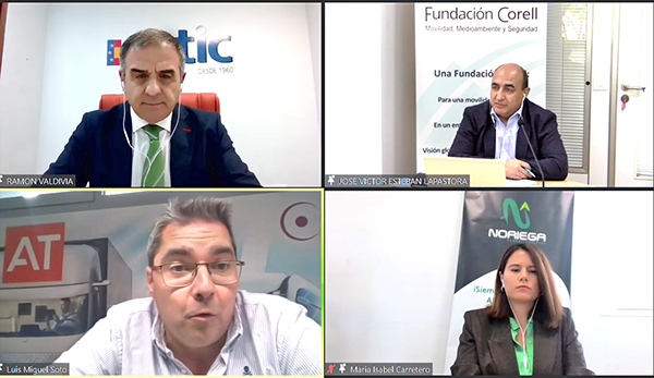 Ramón Valdivia, Victor Esteban, Luis Miguel Soto y María Isabel Carretero en una mesa redonda de la jornada de la Fundación Corell.