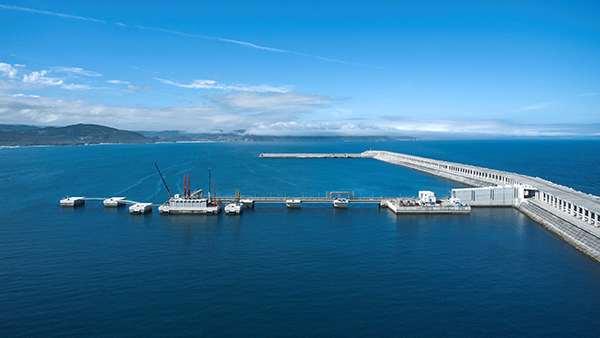 Imagen de las nuevas instalaciones de Repsol en el puerto exterior de A Coruña.