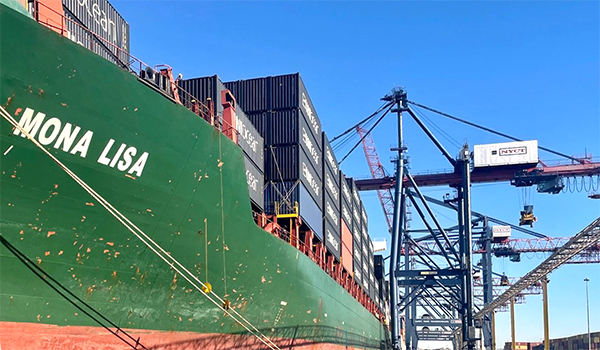 Imagen del buque "Mona Lisa" de Ellerman en el puerto de Nueva York.