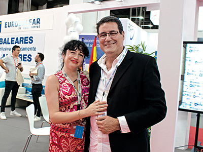 Jacinto Heras, presidente de Eurobalear, junto a Clara Bouza, del periódico Transporte XXI. 