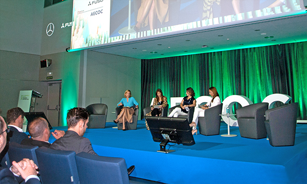 Una de las mesas redondas del cuarto Congreso Aecoc de Smart Distribution celebrado en el estadio Metropolitano de Madrid. 