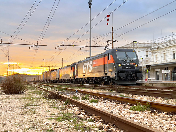 GTS cuenta con un parque de 28 locomotoras que está ampliando en 20 unidades más.