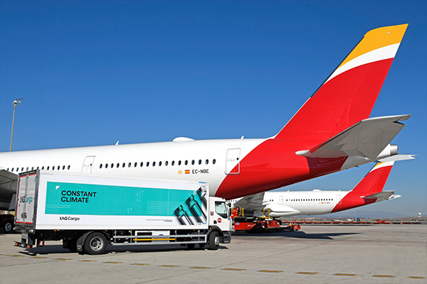 El nuevo servicio directo diario de IAG Cargo entre Madrid y Doha es operado por un avión A330 de Iberia.