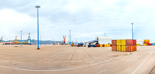 Tadarsa Logistics dispone de 20.000 metros cuadrados en el muelle Moliner del puerto de Gijón.