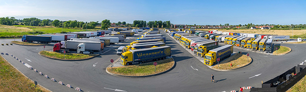 El aparcamiento de Calais tiene capacidad para 310 plazas de estacionamiento.