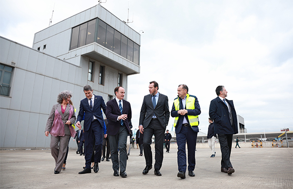 Gerardo Landaluce enseñó las instalaciones del puerto de Algeciras al ministro Óscar Puente.