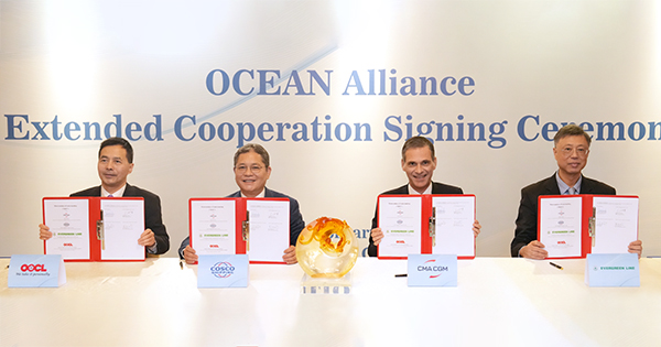 Firma del Memorando entre las navieras CMA CGM, Cosco, Evergreen y OOCL.