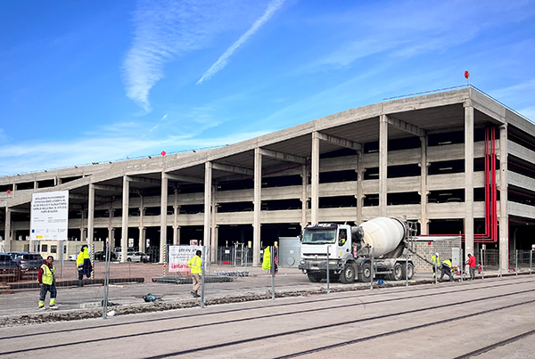 Obras en el silo de las instalaciones de Valencia Terminal Europa.