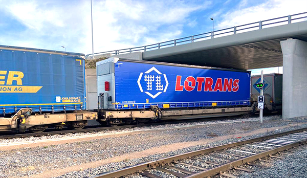 Sigue utilizando los servicios de VIIA a pesar de las dificultades de la intermodalidad. 