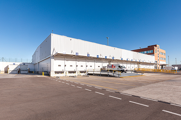 FedEx ha remodelado completamente su 'hub' aéreo del Centro de Carga Aérea de Barajas. 