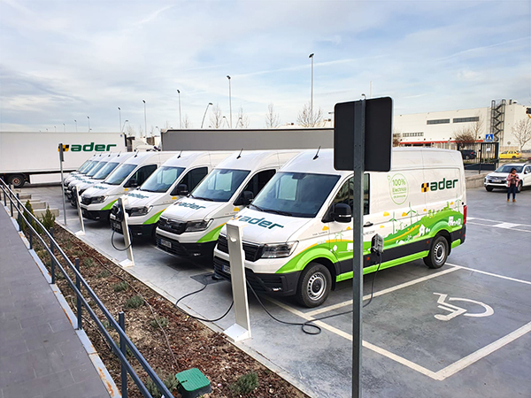 La compañía Servicios Empresariales Ader ha ampliado en 30 unidades los vehículos eléctricos durante el pasado año.