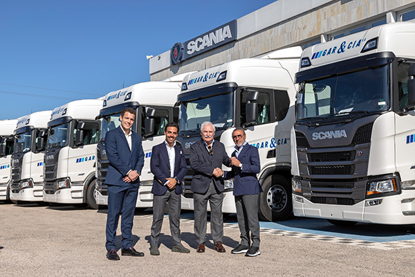 Los nuevos Scania para Transportes Gar&Cia se entregaron en el concesionario CICA Sevilla.