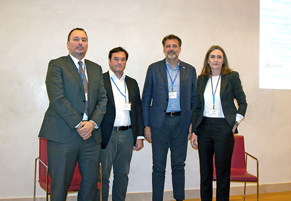 David Raposo, director general de Marcotran; Mario Buñuel, director general de Continental Rail; Ignacio Ballester, director de Medlog Spain Logistic; e Idoia Galindo, CEP de Transfesa Logistics. 