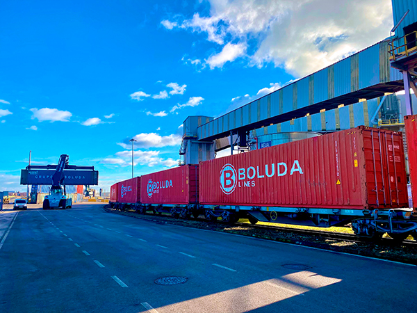 Operaciones de Boluda en el puerto de Santander.