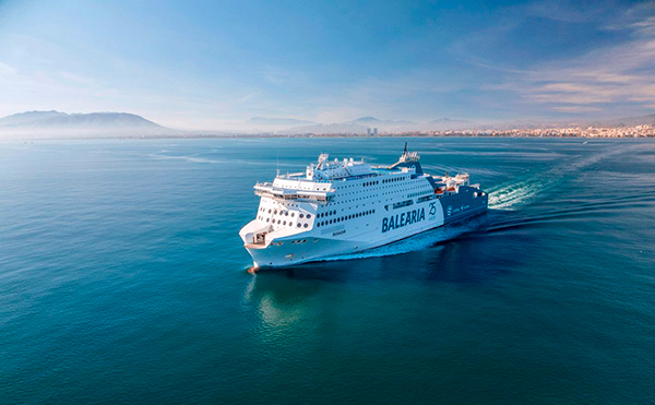 Un buque de la naviera española Baleària.