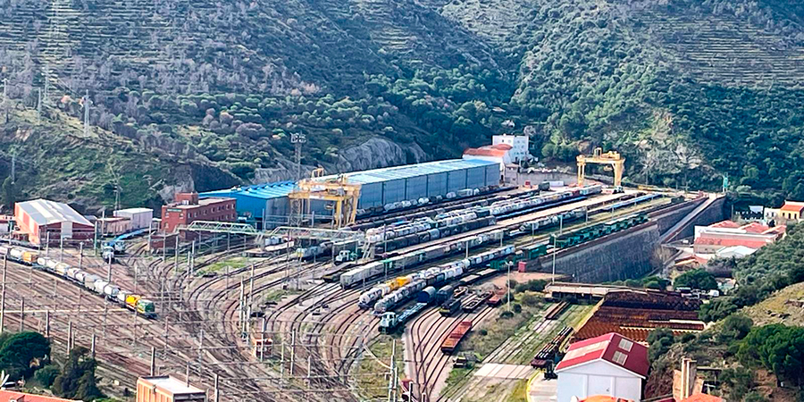 Destacada 23 Portbou a la derecha