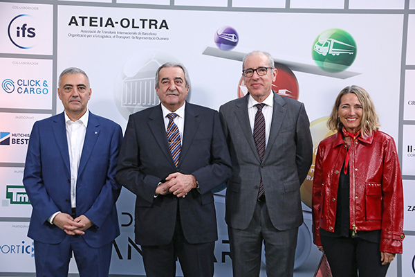 Salvador Richart (Asociación de Consignatarios), Emili Sanz ( Ateia Barcelona), José Alberto Carbonell (Puerto de Barcelona) y Núria Burguera (Puerto de Barcelona). F. J.M.