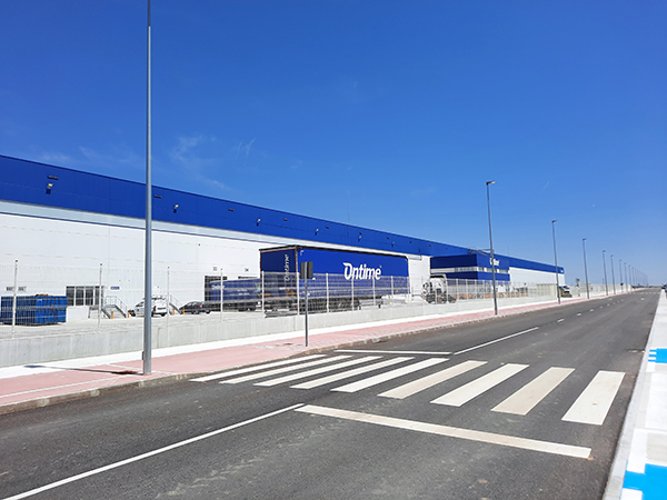 La plataforma logística de Ontime en Noblejas está enfocada a productos de gran consumo y frescos.