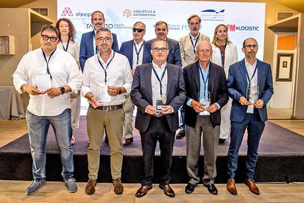Foto de familia de los galardonados por ACE.