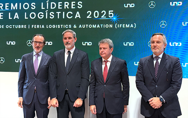 Francisco Aranda, presidente de UNO; José María García, viceconsejero de Transportes de Madrid; José Antonio Santano, secretario de Estado de Transportes; y Óscar Barranco, director general de Easyfairs Iberia, inauguraron la XV edición de 'Logistics & Automation'.