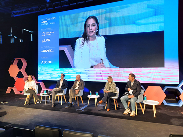 María Tena (Aecoc), Alejandro Mena (Danone), Francisco Carreño (Mäs y Más), Lina Stoyanovic (Procter & Gamble) y Ramón Barca (Alcampo).