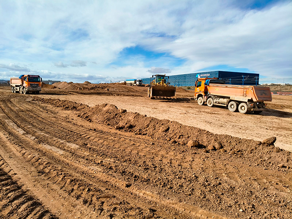 Imagen de las obras del nuevo complejo de Igoa y Patxi en Plaza (Zaragoza).