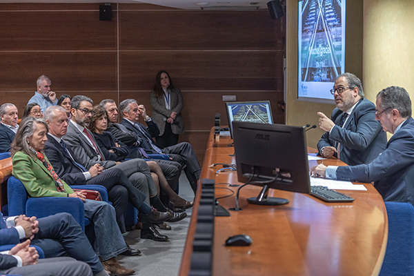 El camión ya tiene fecha para subirse al tren en toda la red