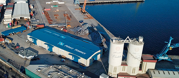Vista de las instalaciones de Pérez Torres Marítima en el puerto de Vigo.