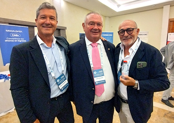 Javier Arnedo, presidente del Comité Nacional del Transporte, con José María Arnedo y Carlos Virosque.