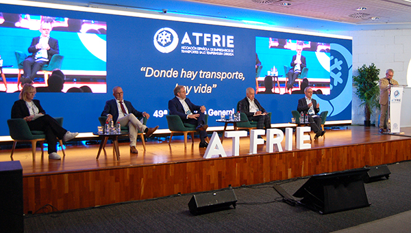 Mesa redonda internacional celebrada en la asamblea de Atfrie.